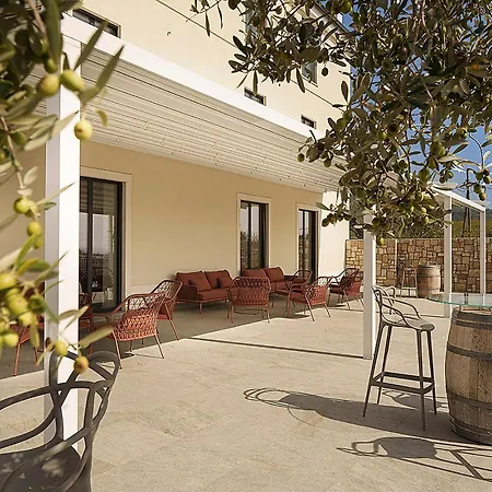 Giardino Delle Oche - Ocone Taburno Wine County Bed & Breakfast 4*